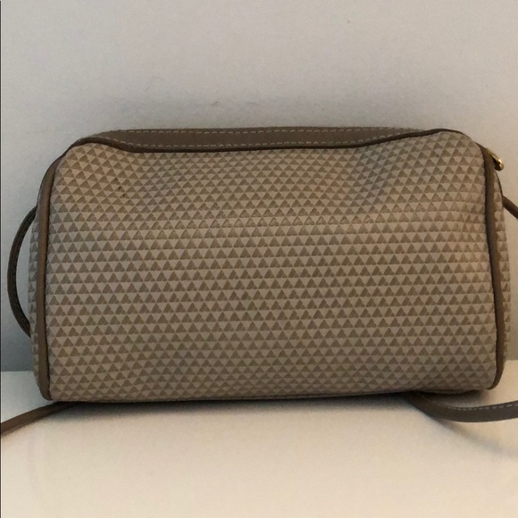 LIZ CLAIBORNE TAUPE LEATHER TRIM SHOULDER BAG - Picture 5 of 7